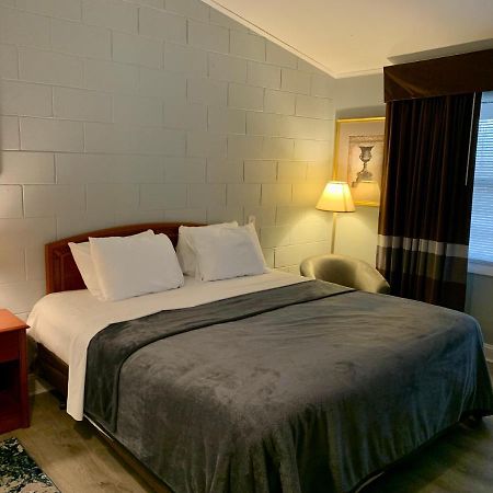 Hill Top Motel Wrightstown Extérieur photo