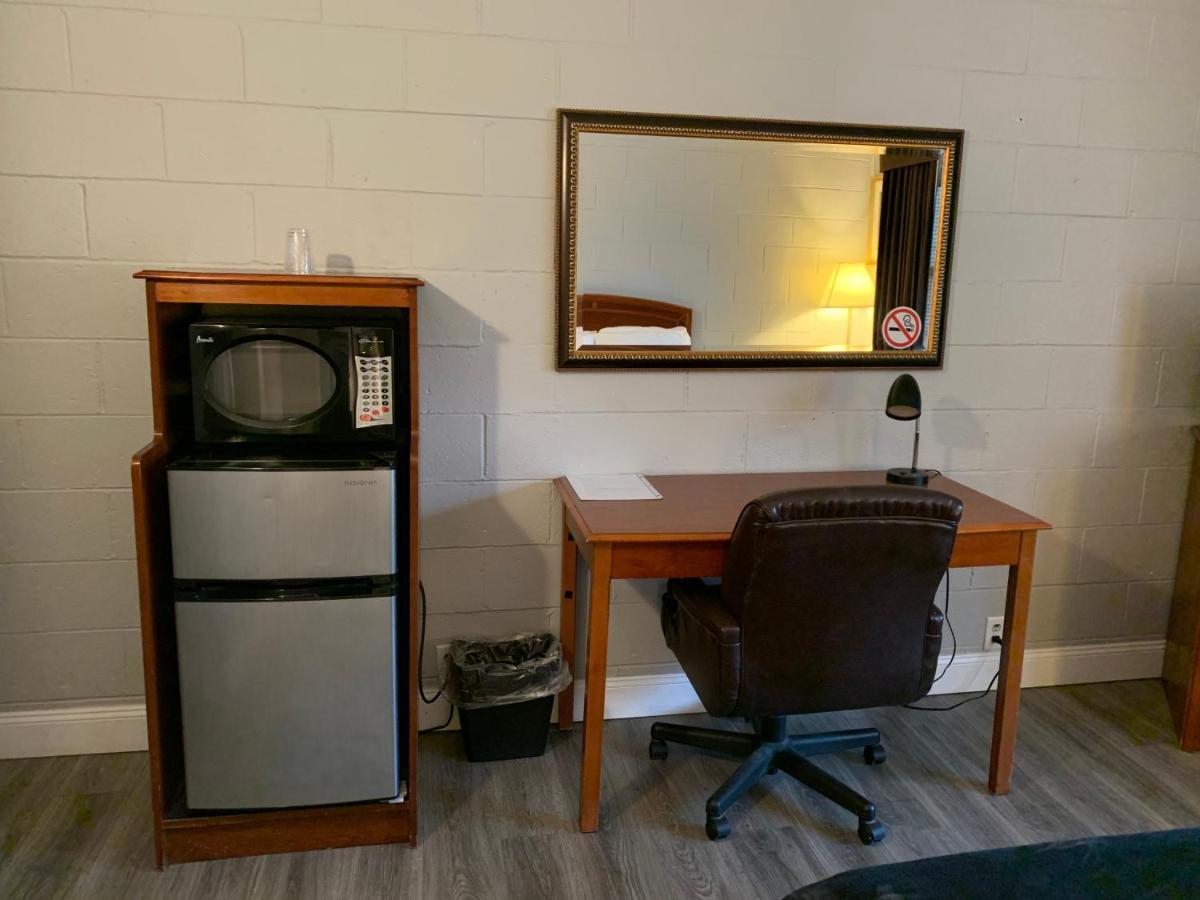 Hill Top Motel Wrightstown Extérieur photo